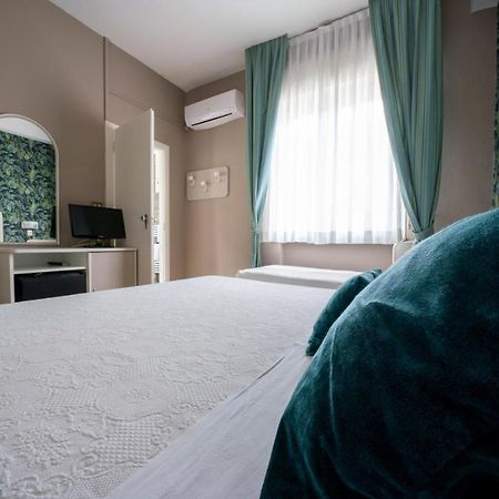 Hôtel Alta Marea à Milano Marittima Extérieur photo