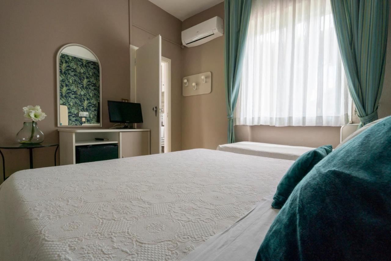 Hôtel Alta Marea à Milano Marittima Extérieur photo