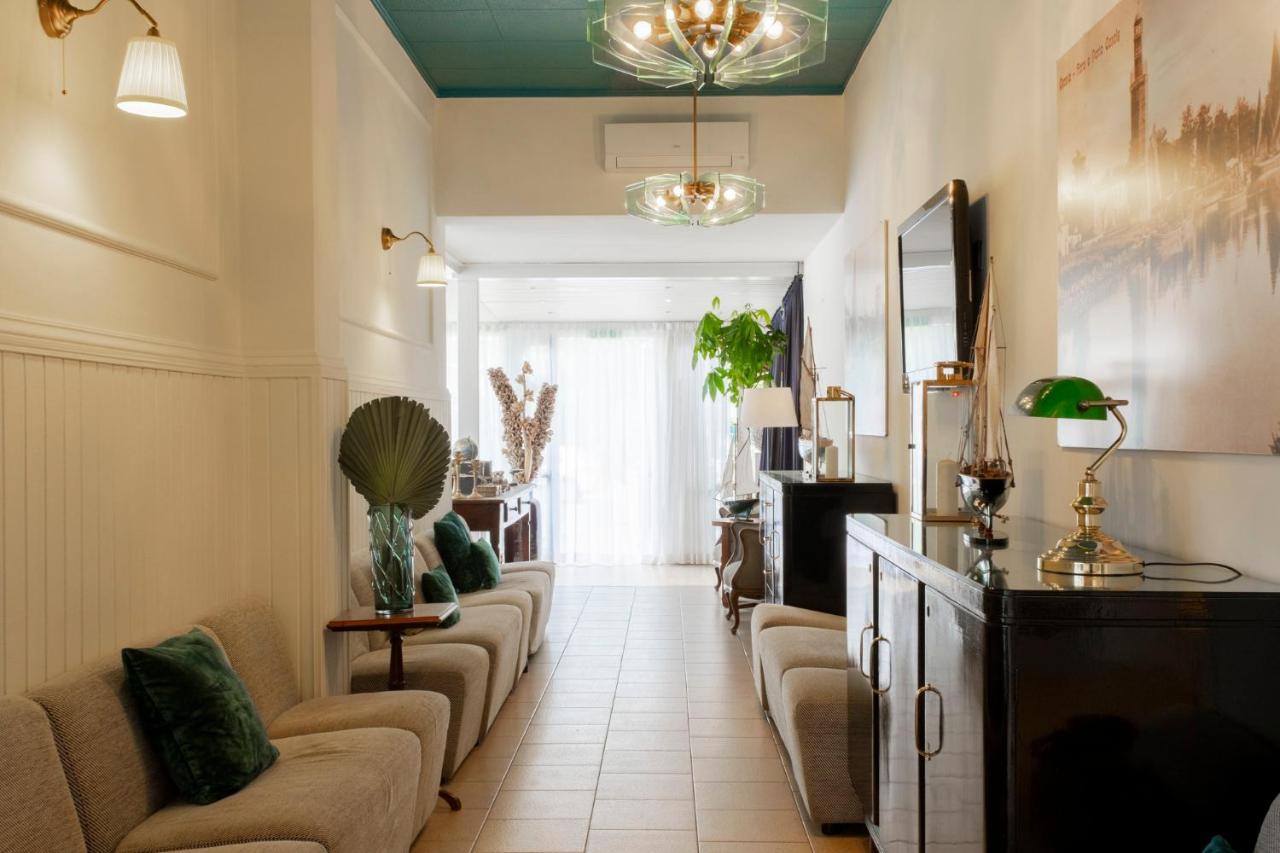 Hôtel Alta Marea à Milano Marittima Extérieur photo