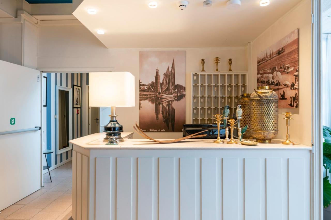 Hôtel Alta Marea à Milano Marittima Extérieur photo
